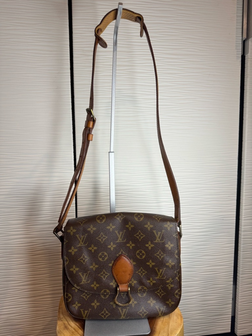 AUTHENTIC LOUIS VUITTON Monogram Saint Cloud GM Shoulder/ Crossbody Bag-Vintage